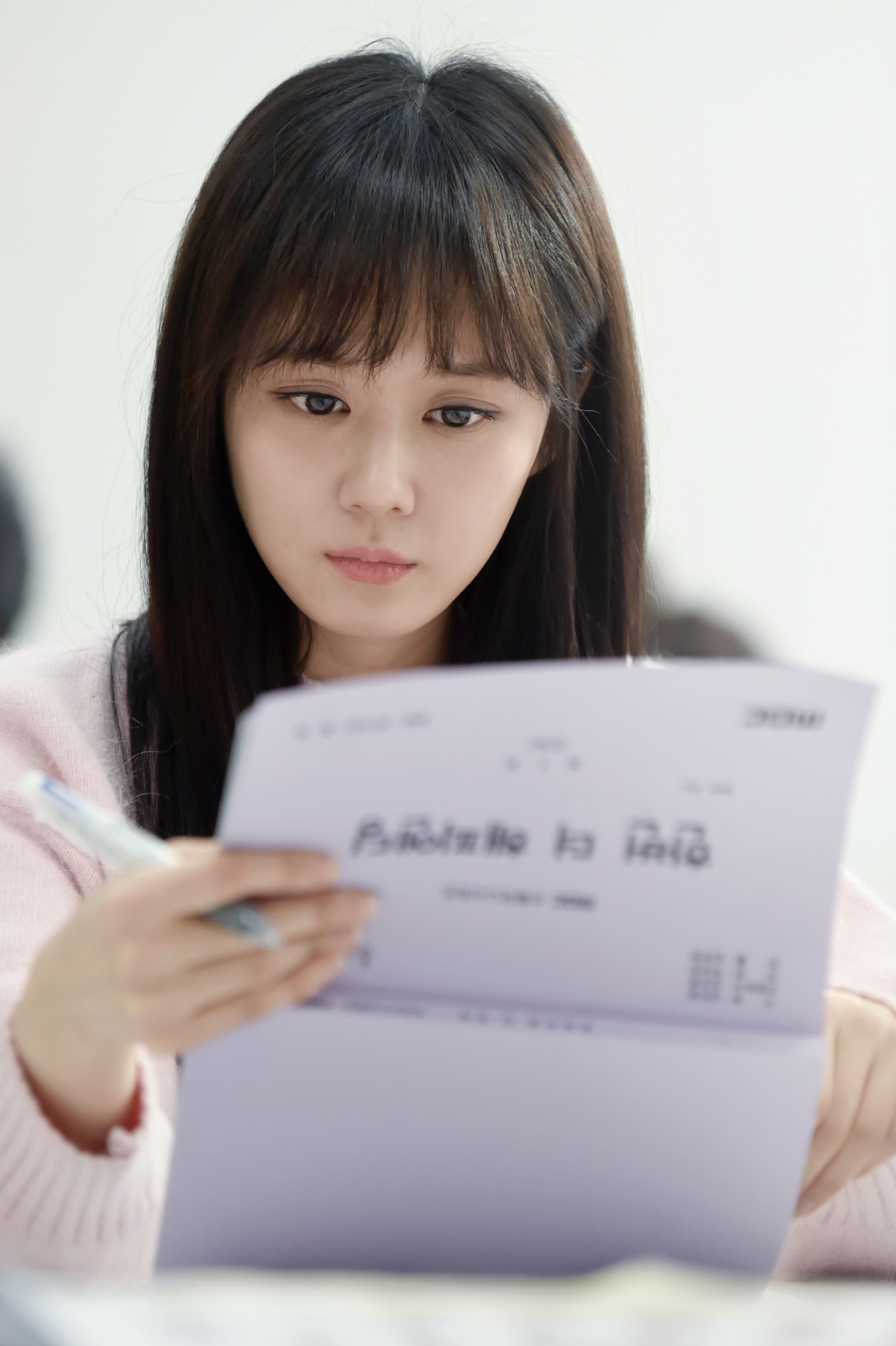 
                    [한 번 더 해피엔딩] 추위도 막지 못한 열정 가득한 대본리딩으로 힘찬 출발!  이미지-1